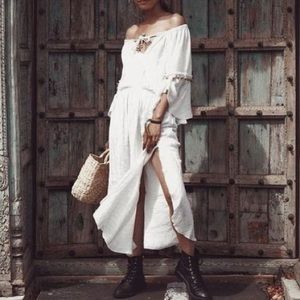 NEW Saylor Rosa Midi Dress in Creme & Gold size XS